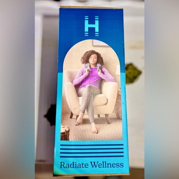 NECK MASSAGER W/ HEAT - Picture 4 of 4